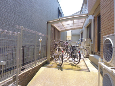 ★屋根付駐輪場★（空き状況・使用料等詳細はご確認下さい）