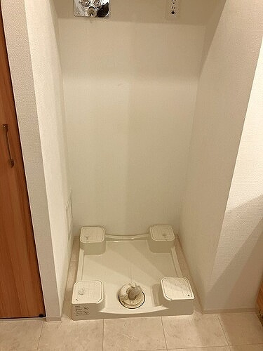 ブランズ琴似の洗面所|洗濯機置場