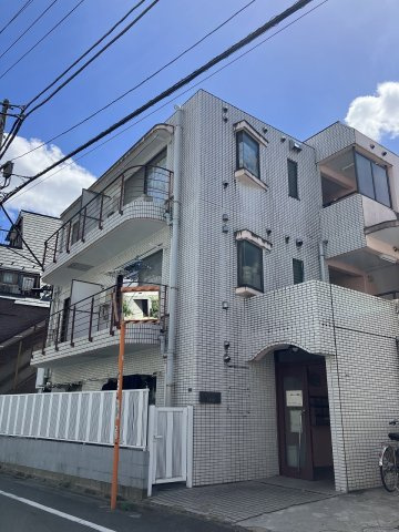 三和マンション３号館の外観