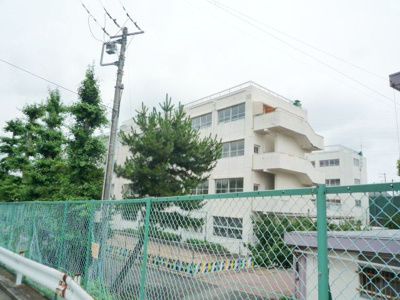横浜市立南希望が丘中学校まで500m