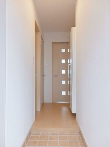センチュリーナカダの玄関