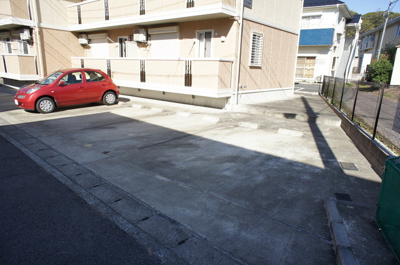 敷地内駐車場（要空き確認）