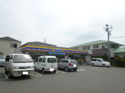 ファミリーマート 藤沢石川五丁目店　350m