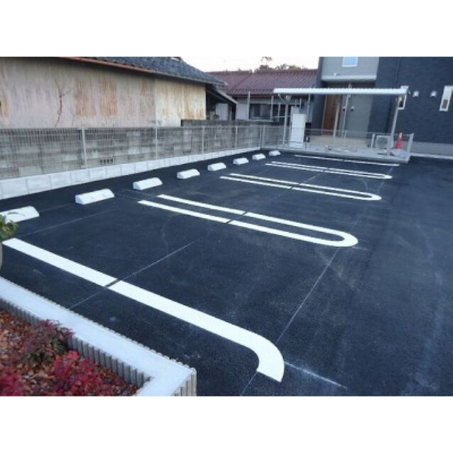 岐阜市北一色１０丁目のアパートの駐車場