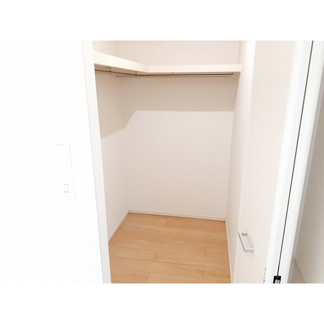 岐阜市日野東４丁目のアパートの収納