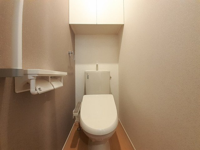 フォルスラーマⅥのトイレ|清潔感のあるトイレです