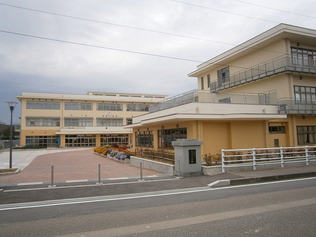 サニーコンフォルの周辺|福岡小学校まで1700m