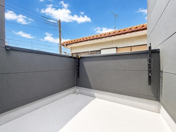 横浜市瀬谷区南台２丁目の新築一戸建のバルコニー|陽当り良好のバルコニー！
風通しもよく気持ちいいです