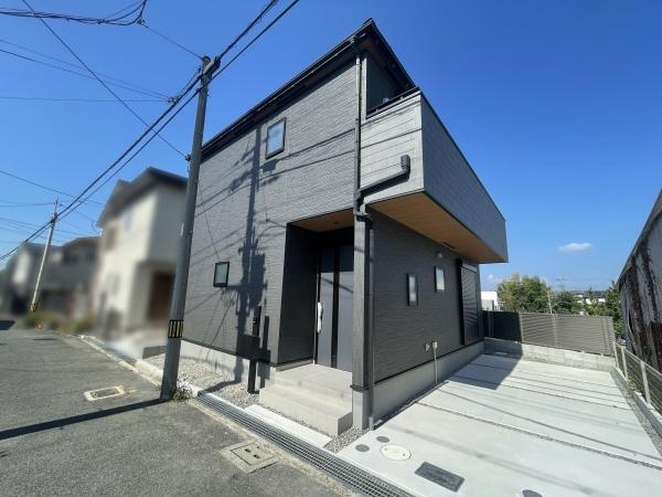 【外観】 | 南海高野線「北野田」駅が徒歩約16分。
閑静な住宅街で小さなお子様がいらっしゃるご家庭でも安心してお住まい頂けます！！