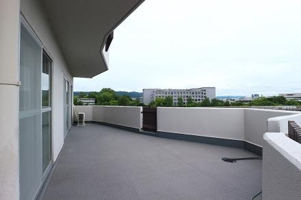メゾン豊中刀根山　中古 マンションのバルコニー