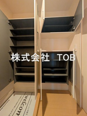 【玄関】 | 下石原３丁目戸建Ａ棟 | シューズボックス