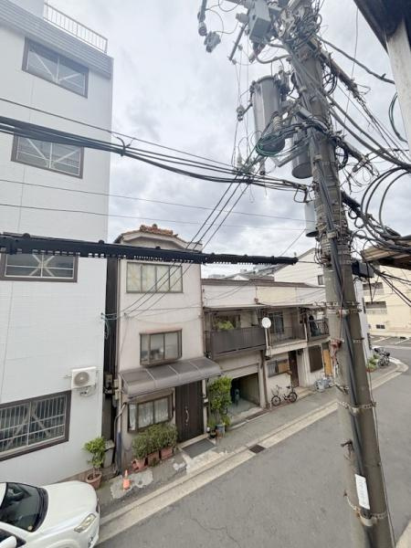 平尾ビルの駐車場|★階段★