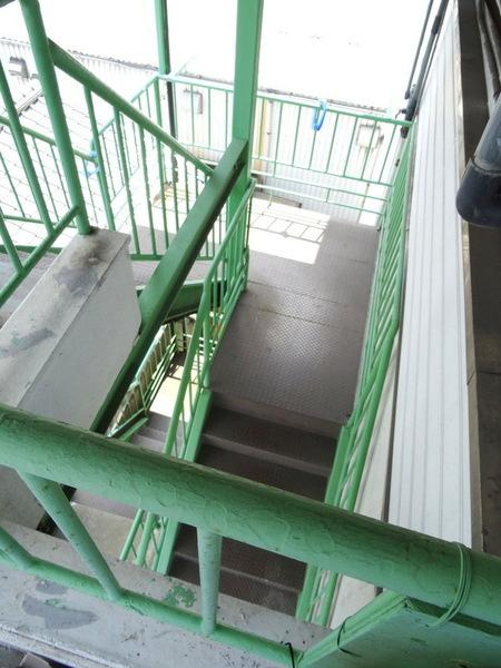 グリーンハウスのエントランス|★共用階段★