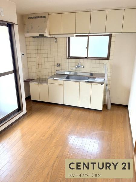 サンネイションの駐車場|ゆったりダイニング