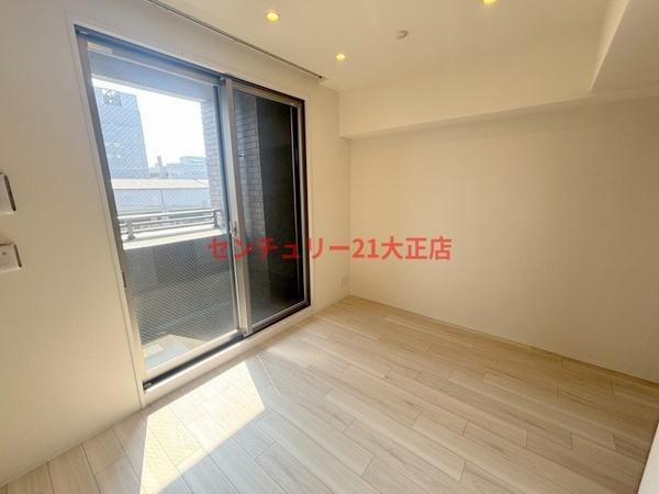 パークフラッツ弁天町駅前の居間・リビング|★綺麗な洋室★