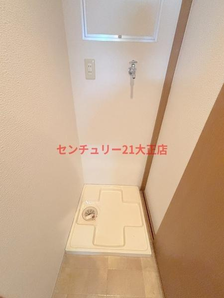 光信ビルの洗面所
