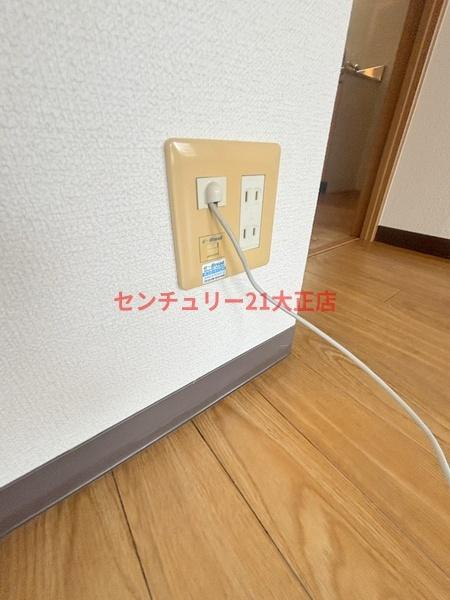 光信ビルの洋室