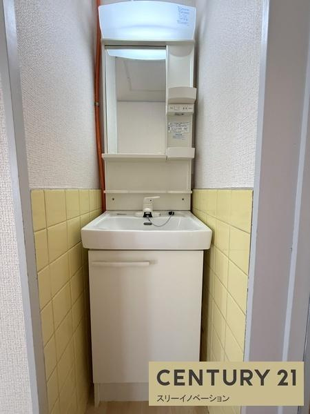 中井マンションの洗面所|★独立洗面台★