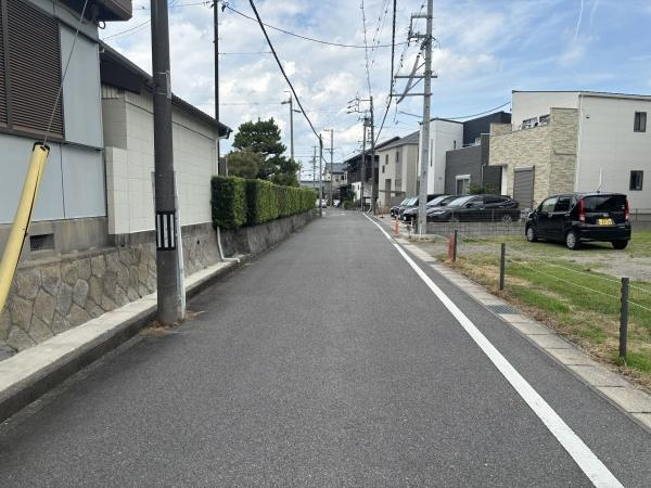 岡崎市大和町・中古戸建の前面道路含む現地写真|前面道路です。