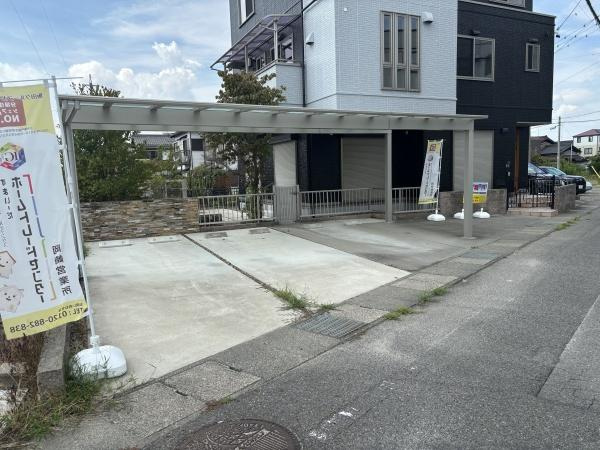 岡崎市北本郷町・中古戸建の駐車場|３台駐車できます