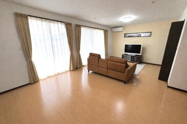 宮崎市神宮西１丁目の中古一戸建の居間・リビング