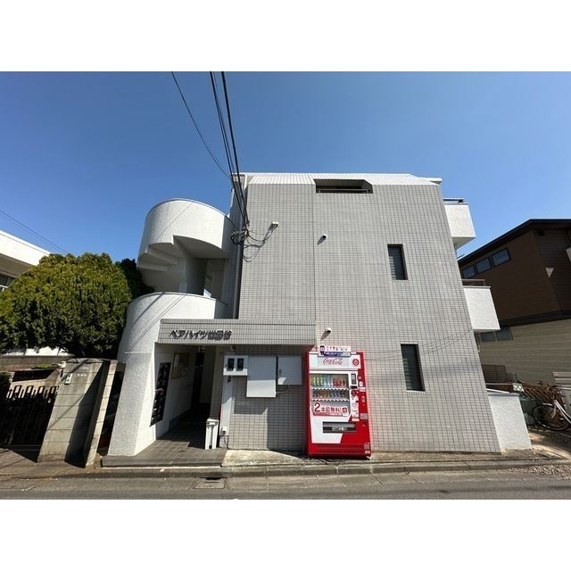 ペアハイツ世田谷の外観