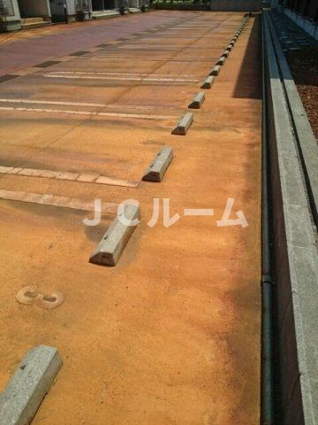 カーサアルコバレーノⅡの駐車場