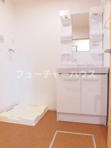 スカイブリーズ　Ｂの洗面所|ゆったりとスペースのある洗面所