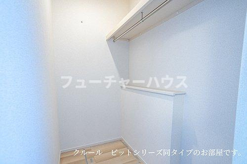 ヴィアラッテアの収納|こまごまとしたものを収納できそうですね