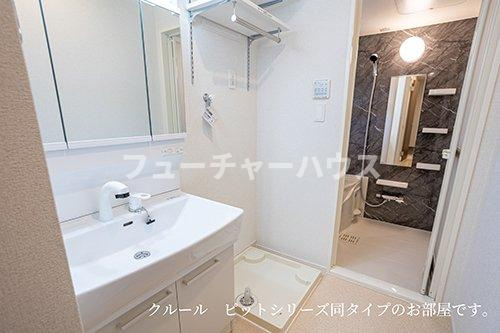 ヴィアラッテアの洗面所|脱衣スペースもあります