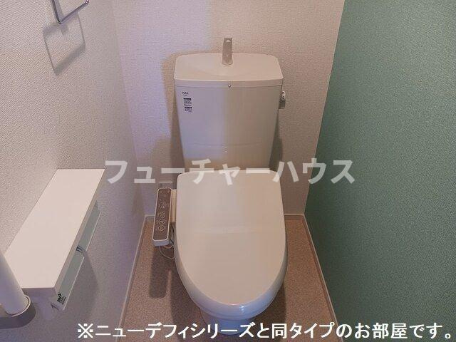 トレジャーのトイレ|ゆったりとした空間のトイレです
