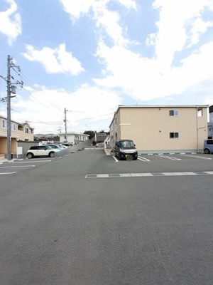 【駐車場】 | イリス　Ａ