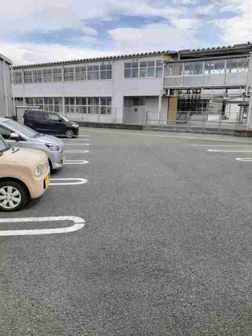 グリーン　リーフ　Ｂの駐車場