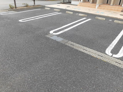 【駐車場】 | リシェコリーヌＣ