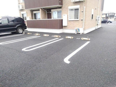 【駐車場】 | エレガンシアＦ