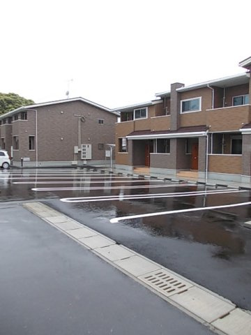レオンハート吉野台　Ⅱの駐車場