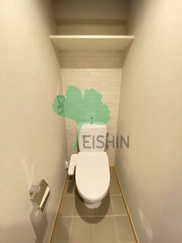 サードプレイス吉塚駅前のトイレ|清潔感のあるトイレです。