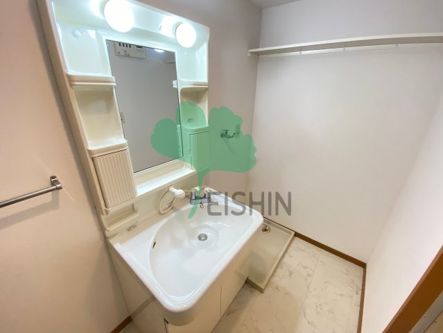 ピオーネテラス空港南の洗面所|シンプルで使いやすい洗面台です！