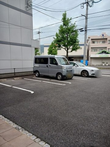 ジェントリー山本の駐車場