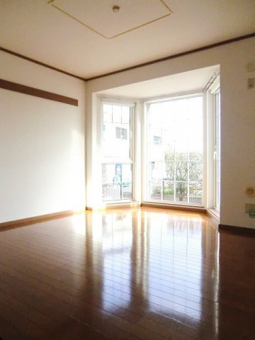 グリーンコート西館　Ｂの居間・リビング