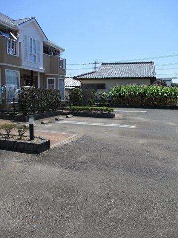 グリーンコート東館　Ｂの駐車場