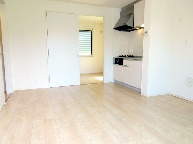 レジデンス小日向　Ａの居間・リビング|★明るいフローリングのお部屋です★