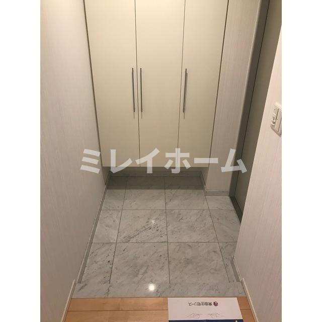 戸越銀座プレイスの玄関