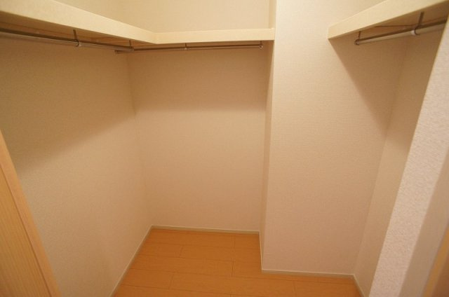 メゾン　ド　コッティⅡの収納