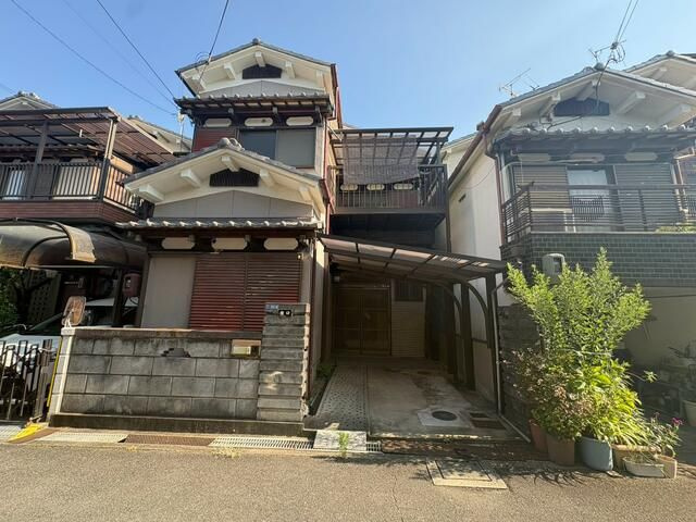 門真市岸和田車庫付き貸家