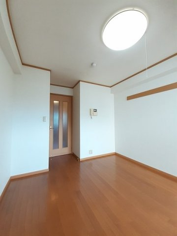 セモア中山の内装