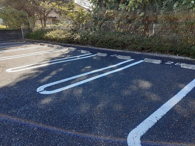 アルコバレーノＶの駐車場