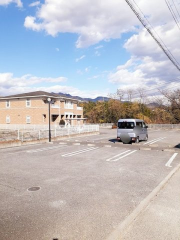 レーゲン　ボーゲンＢの駐車場|駐車スペースもあります