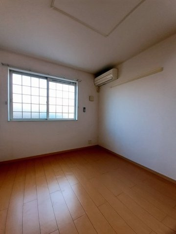 レーゲン　ボーゲンＢの内装|明るい室内です