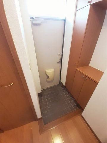 メゾンリファインＭの玄関|落ち着いた玄関です